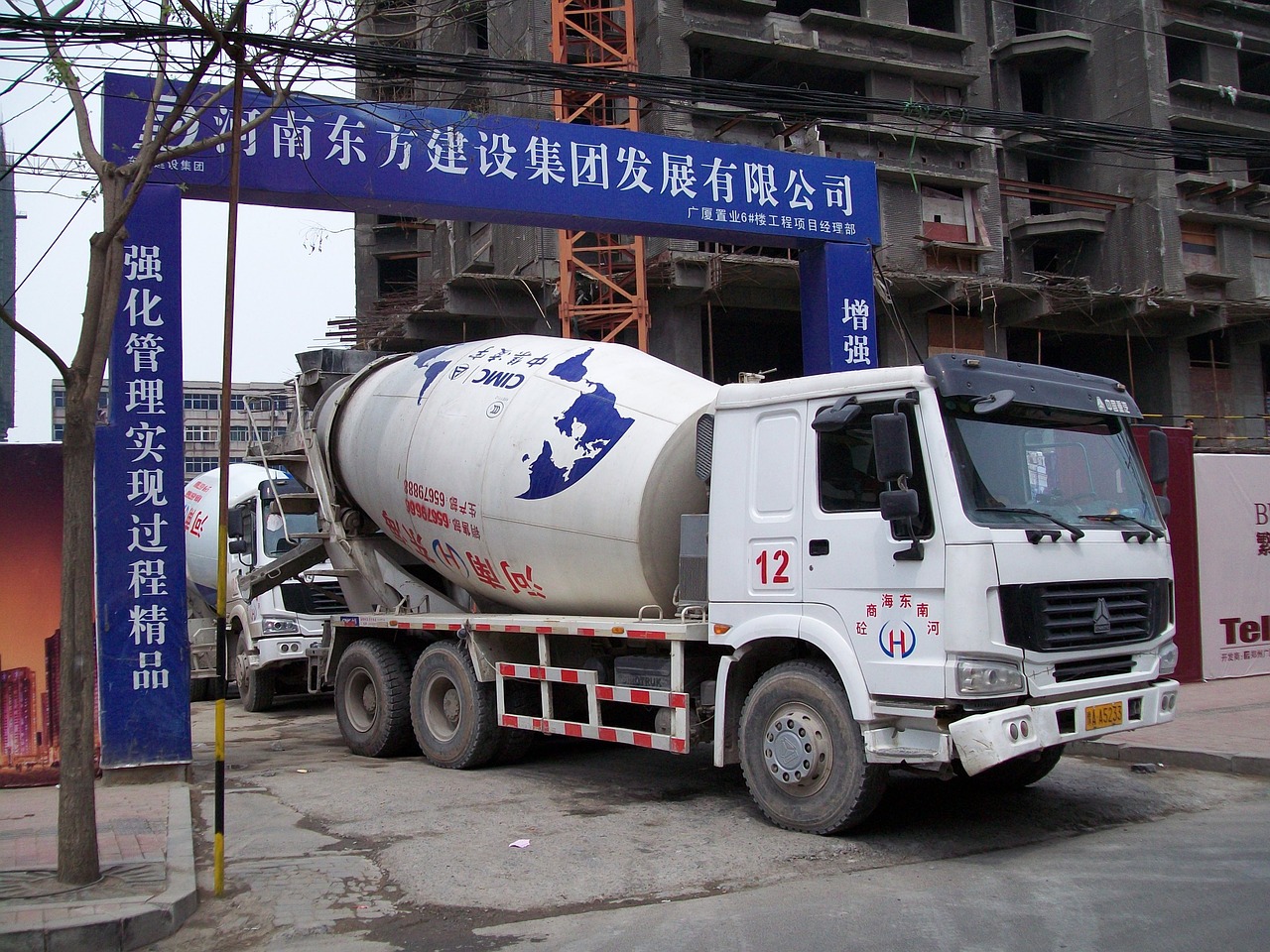 最新求租混凝土攪拌車，高效施工必備利器