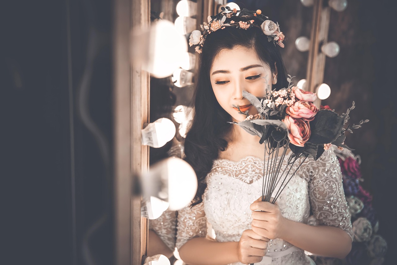 迪奧最新眼影引領(lǐng)時尚風(fēng)潮，魅力眼神盡在掌握